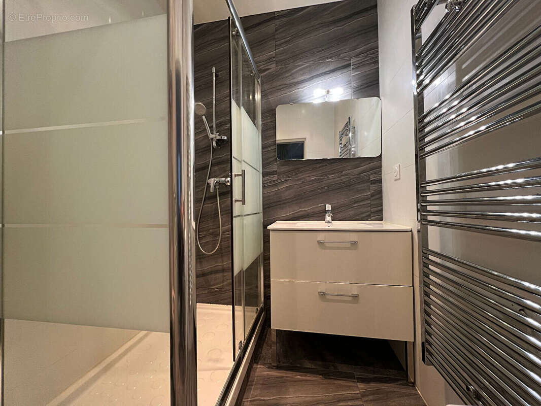 Appartement à MARSEILLE-2E