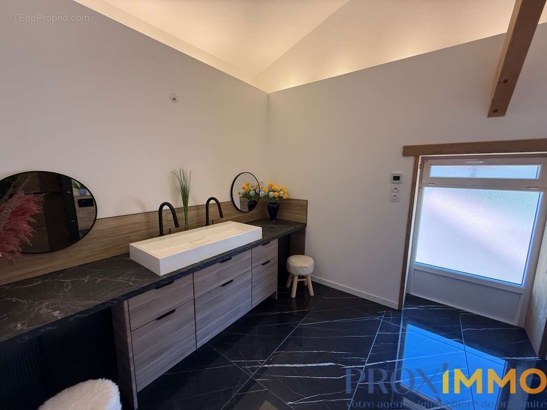 Appartement à RIVES