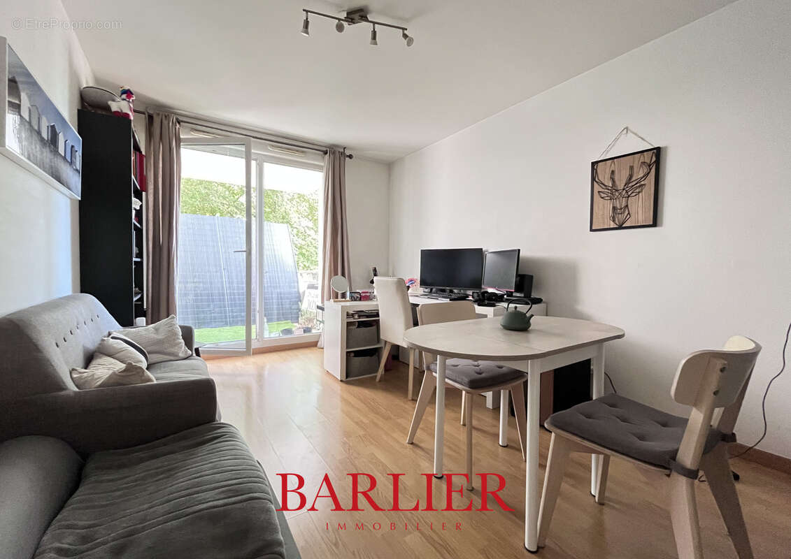 Illkirch-Graffenstaden - Appartement 2 pièces de 32,63 m2 avec grande terrasse - Parking dans la résidence - photo 3