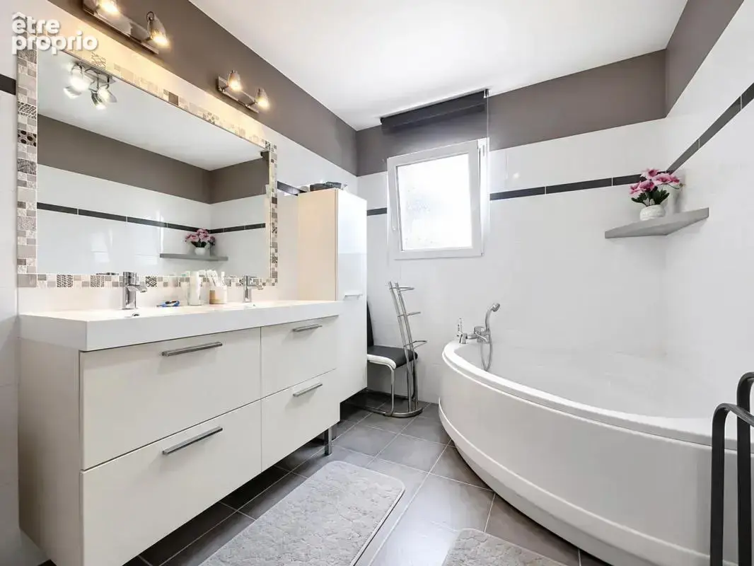 Maison de 4 pièces de 102 m² à Chatuzange-le-Goubet - photo 6