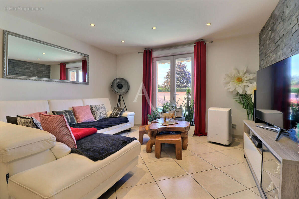 Maison à CASTELGINEST