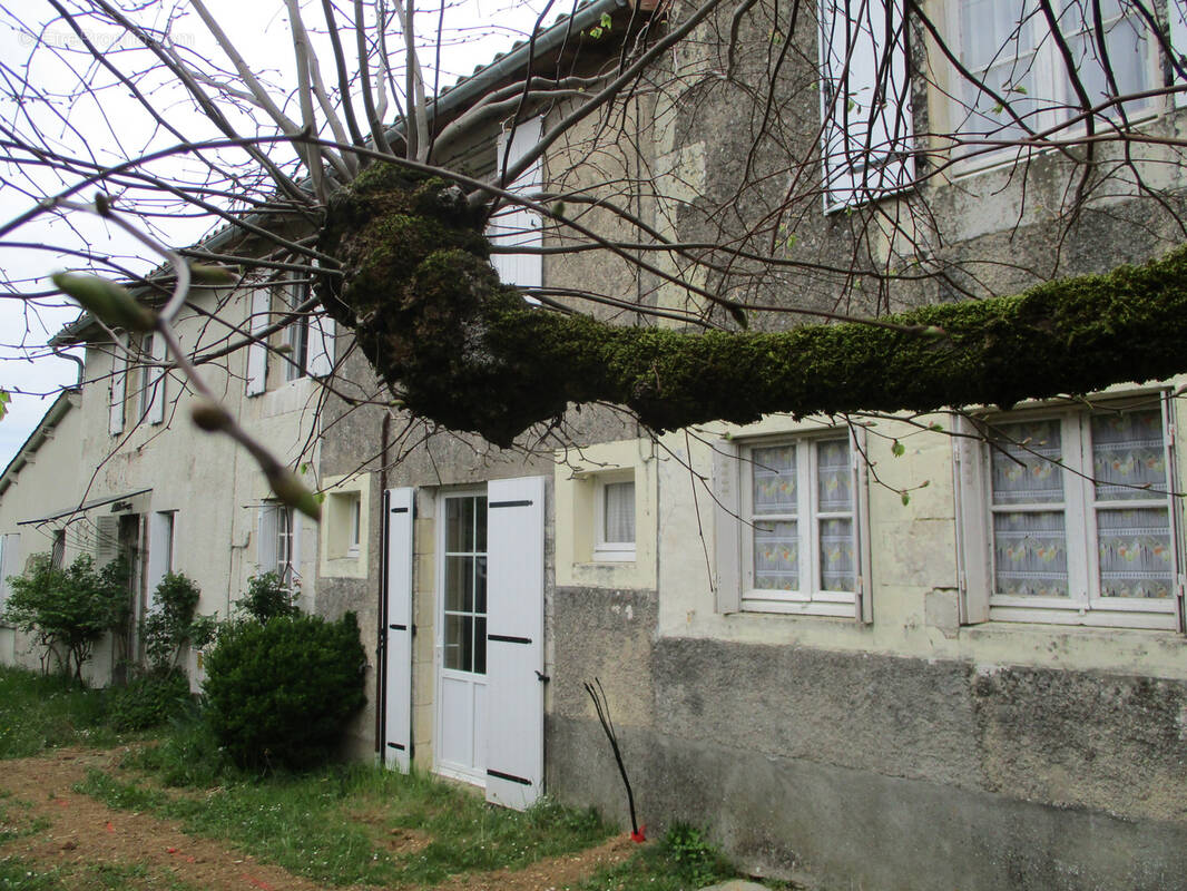 Maison à CEAUX-EN-COUHE