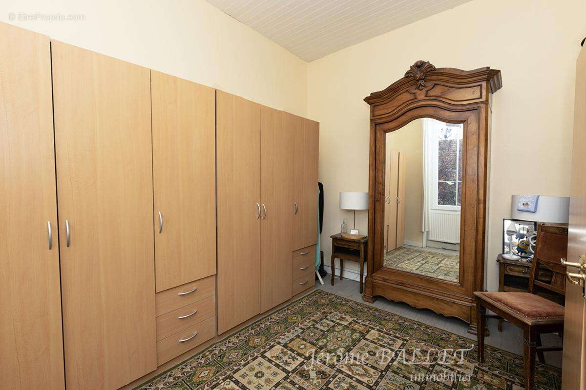 Maison 241 m² à Carmaux  - photo 18