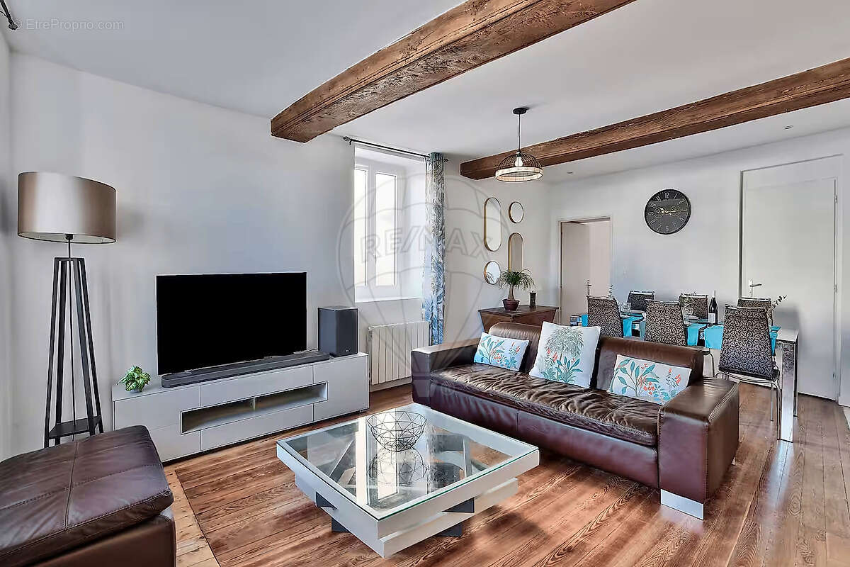 Appartement à SAINT-GEORGES-DE-RENEINS