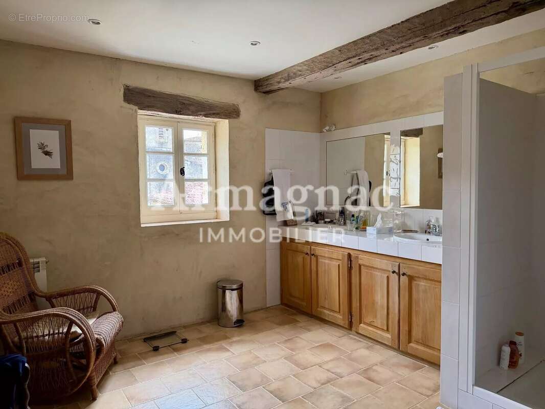 Maison de village en pierre avec jardin - photo 12