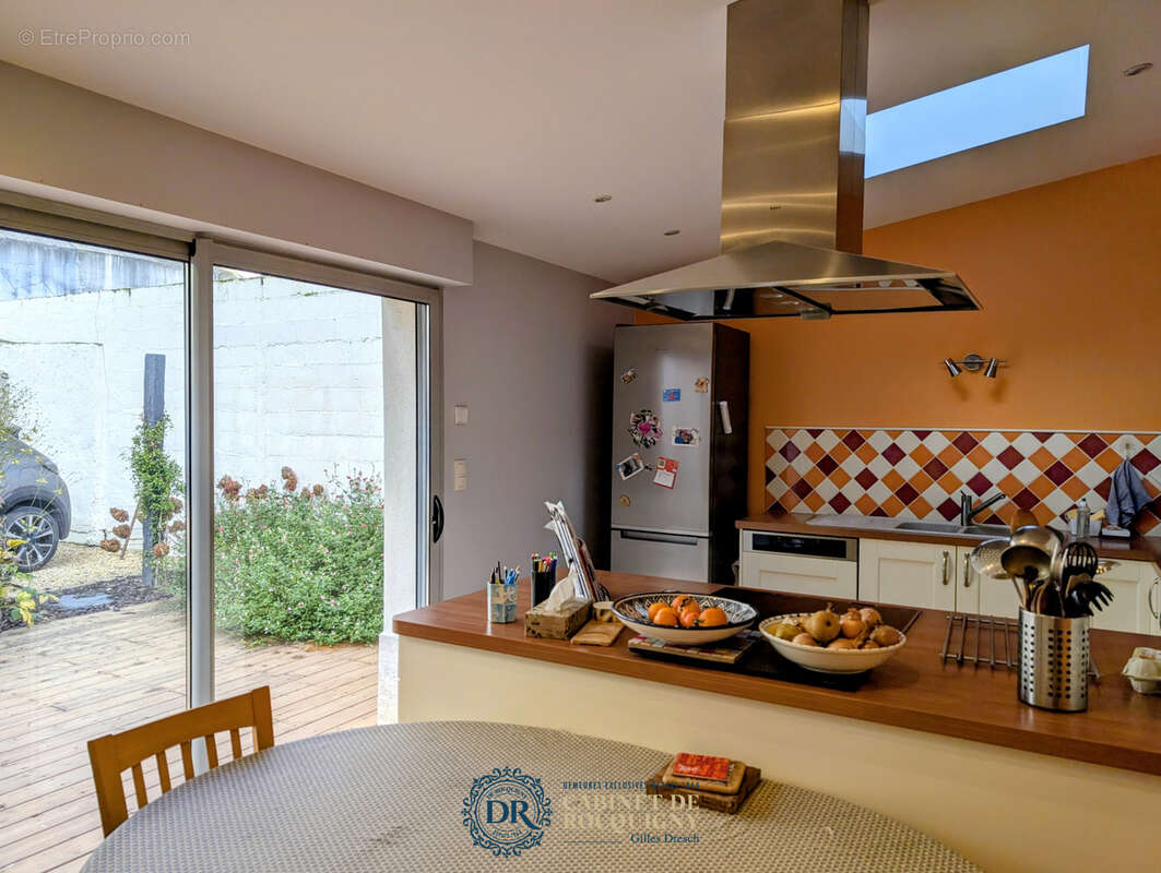 A vendre maison de ville hyper centre - photo 6