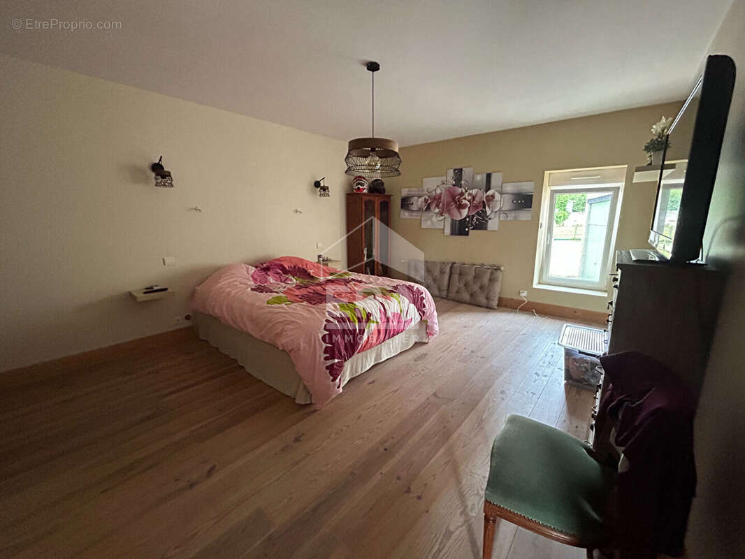 Maison à SAINT-PIERRE-SUR-DIVES