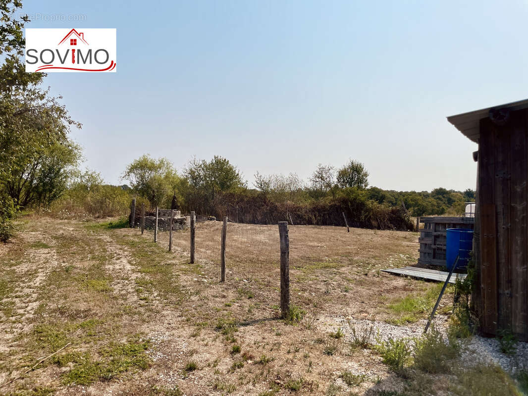 Laissez vous seduire par cette maison de campagne en pierre, nichée sur 3,41 ha en bord de rivière - photo 37