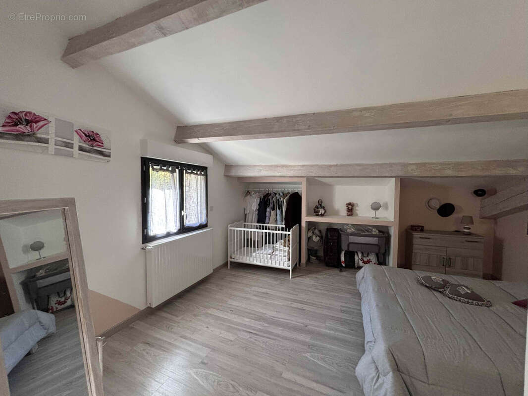 Maison à SAINT-ROMAN-DE-CODIERES