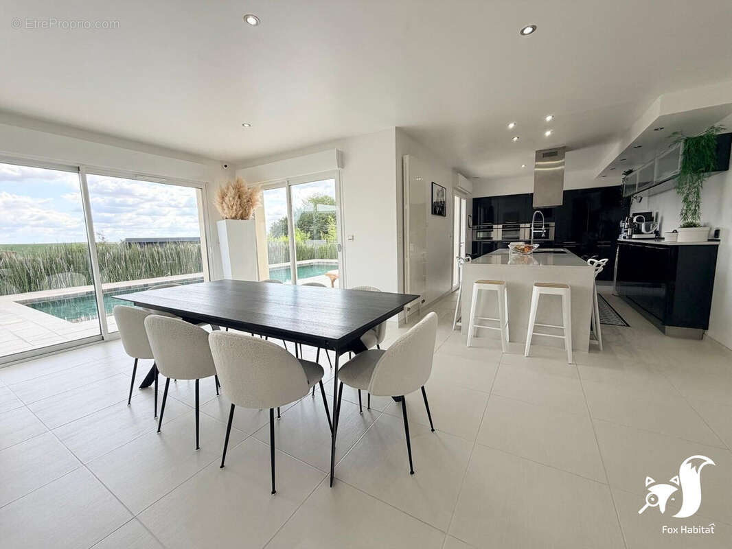 Maison 165 m² à Avesnes-Les-Aubert  - photo 8