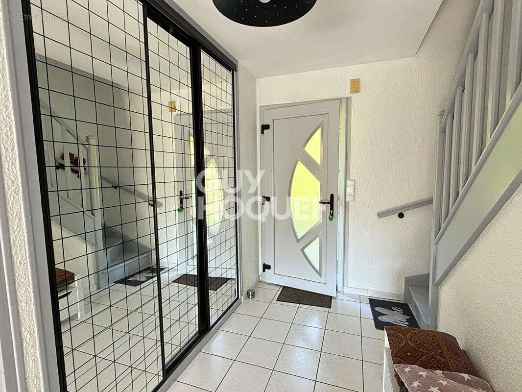 Maison à MISEREY-SALINES