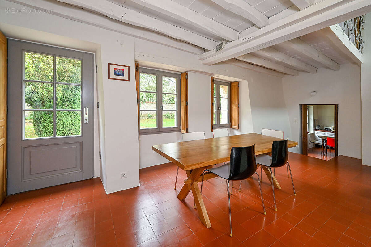 Maison à YEVRE-LA-VILLE