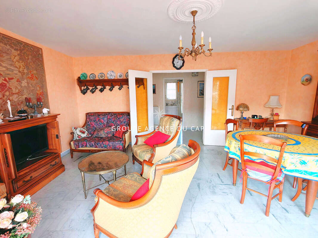 Appartement à FREJUS