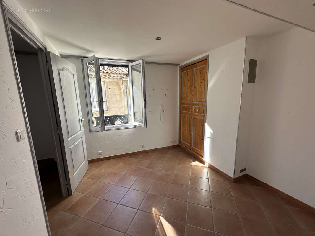 Maison à SOLLIES-TOUCAS