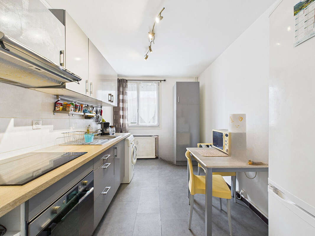 Appartement à BOURG-LES-VALENCE