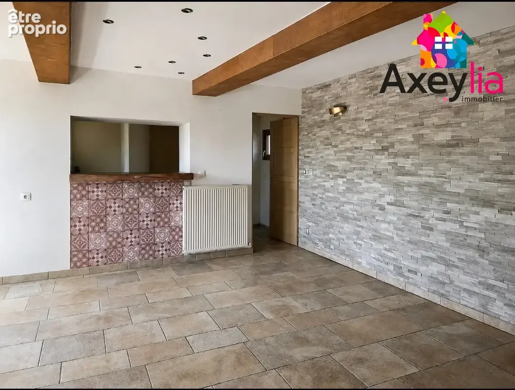 À VENDRE - CÉRON - Maison sur environ 5 hectares de terrain - photo 2