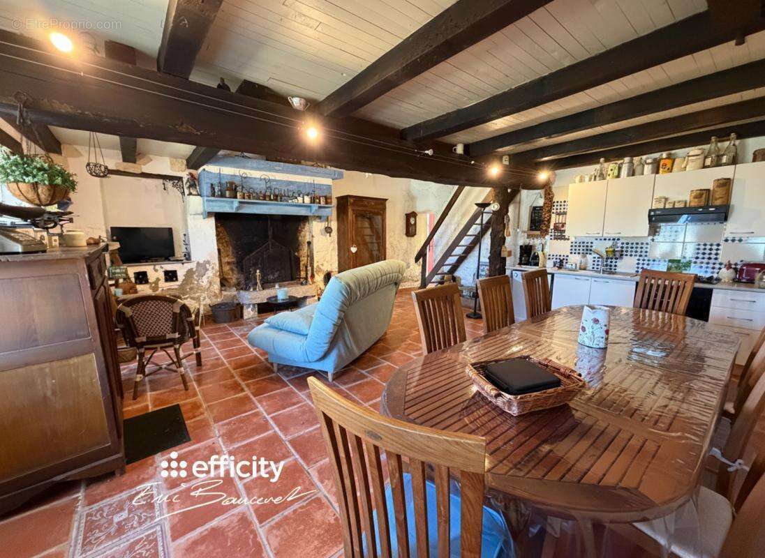 Maison 85 m² à Coutieres  - photo 9