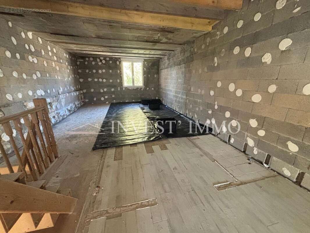 tempImageyfuC6b - Appartement à LABRUYERE