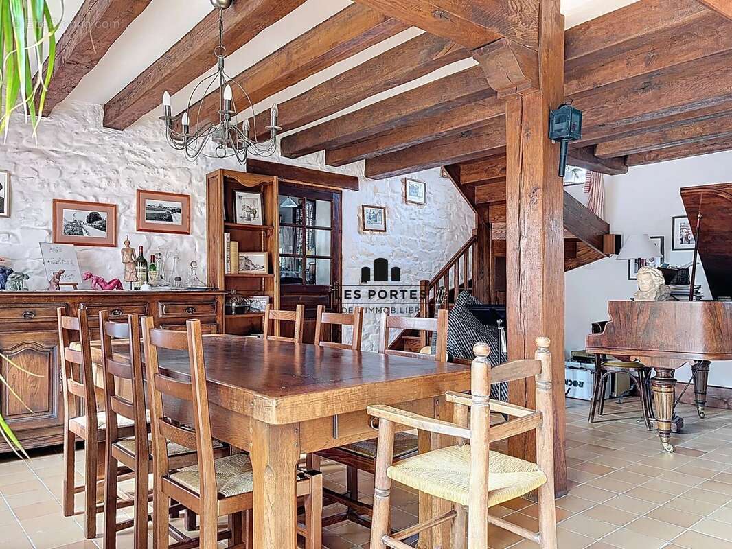 Maison à CHAMPCUEIL