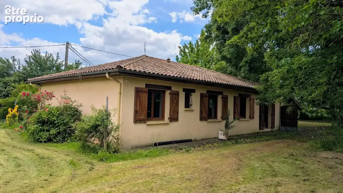 Maison à SAINT-CHRISTOLY-DE-BLAYE