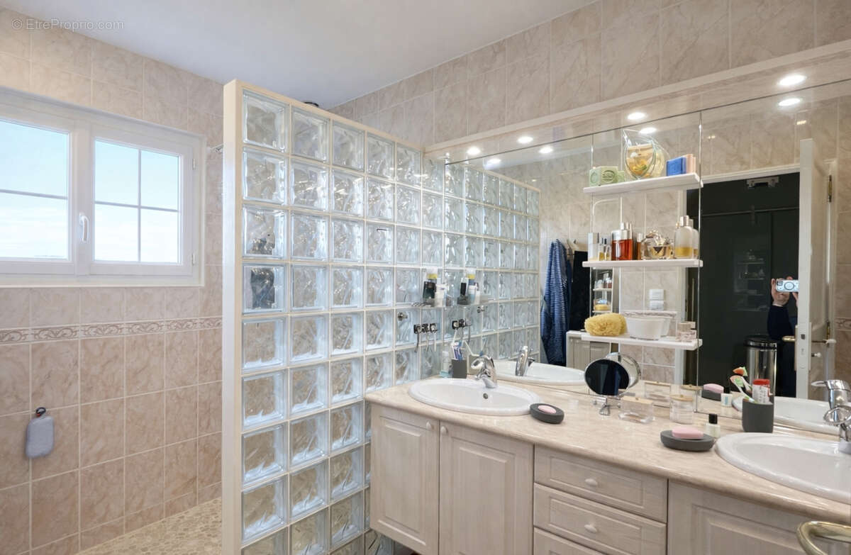 Maison à SAINTE-HONORINE-DU-FAY