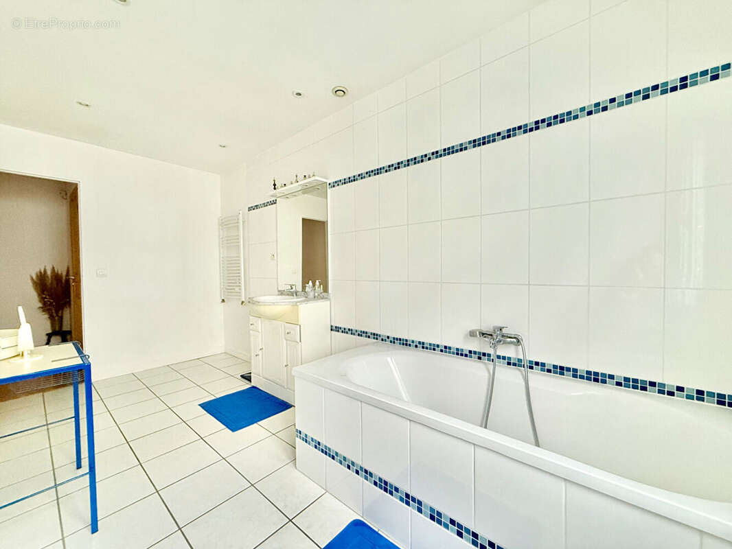 Maison à CHOISY-LE-ROI