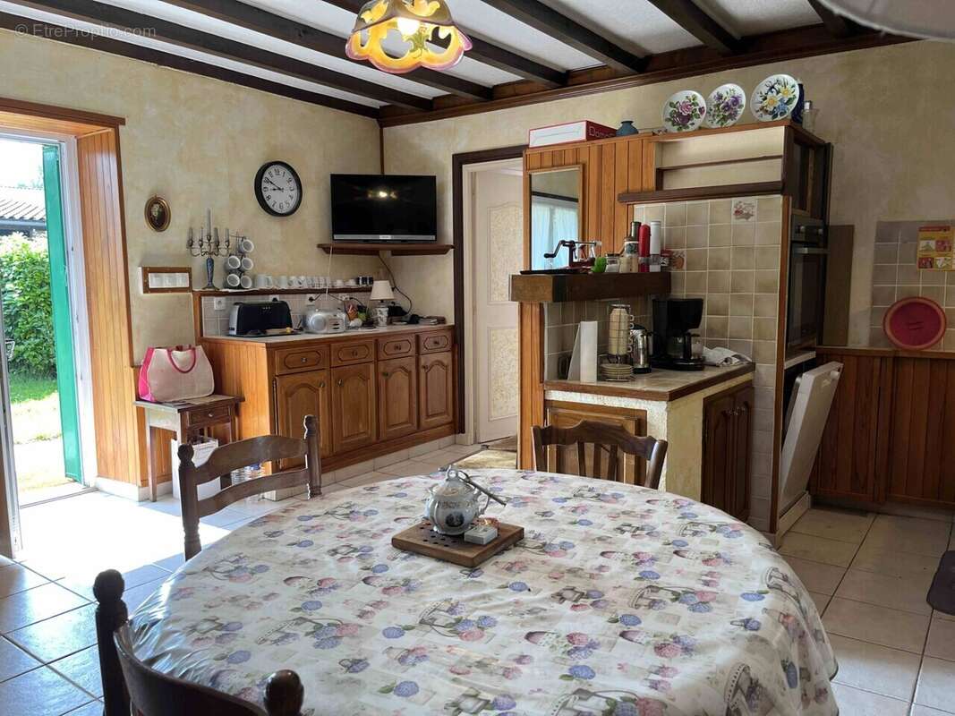 Maison à MONTPONT-EN-BRESSE