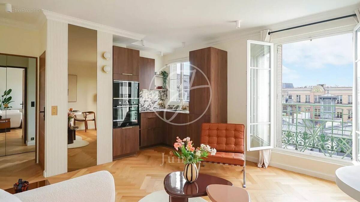 Appartement à PARIS-6E