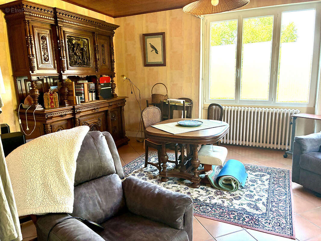 Maison à SAINTE-LIVRADE-SUR-LOT