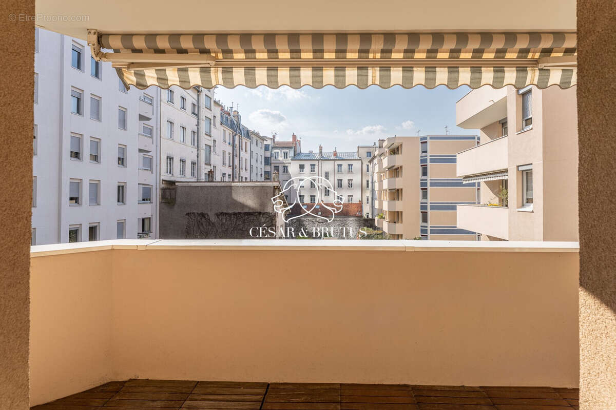 Appartement à LYON-6E