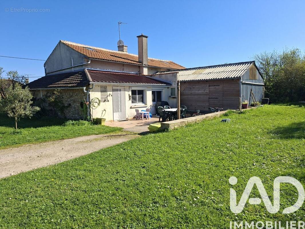 Photo 1 - Maison à VOUNEUIL-SOUS-BIARD