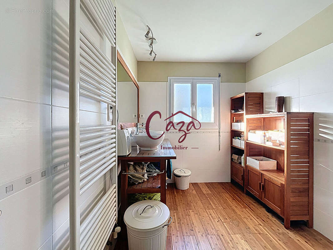 Maison à BLANQUEFORT