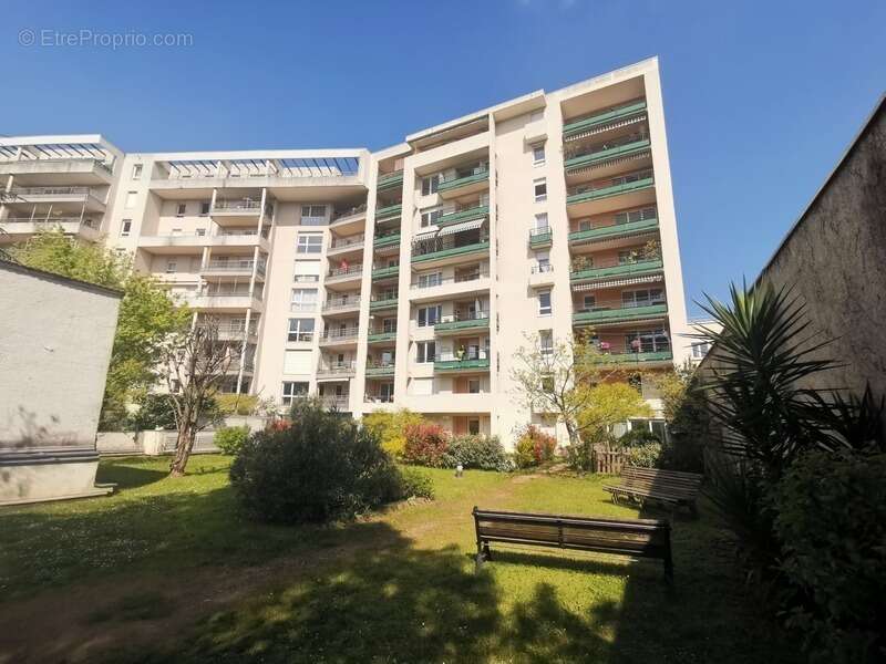 Appartement à VILLEURBANNE