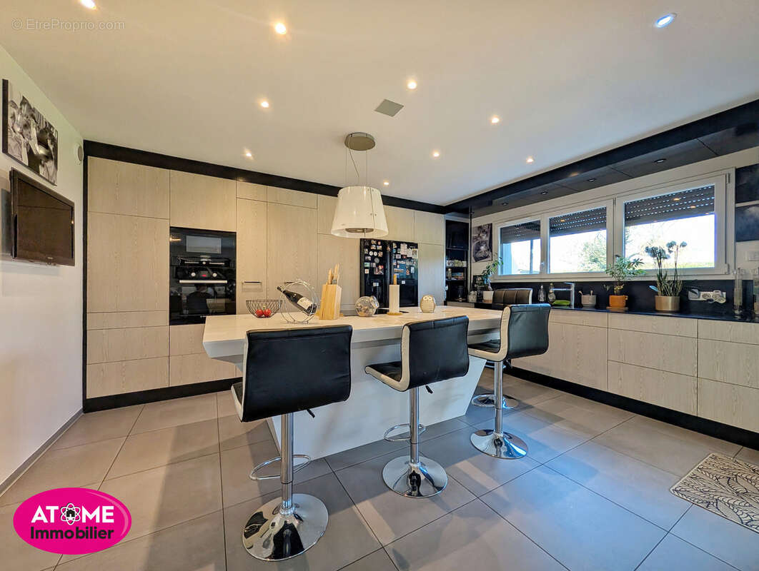 Maison à SAINTE-MARIE-AUX-CHENES