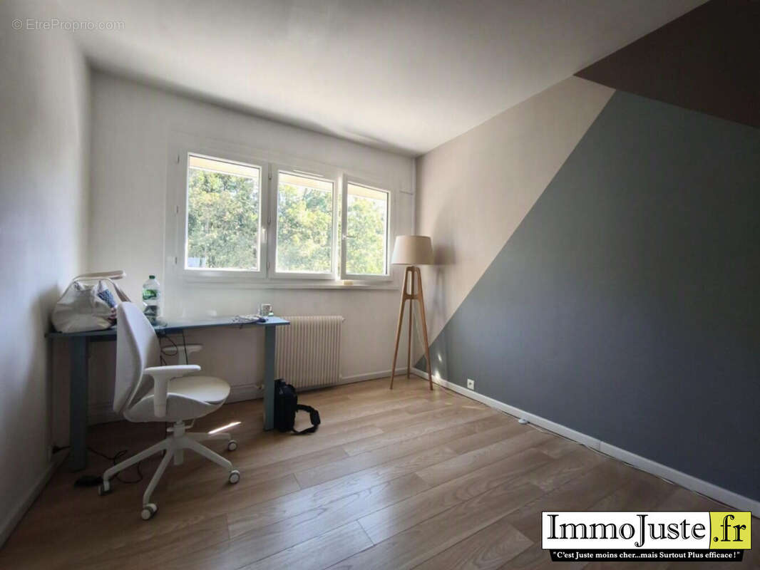 Appartement à LES ESSARTS-LE-ROI