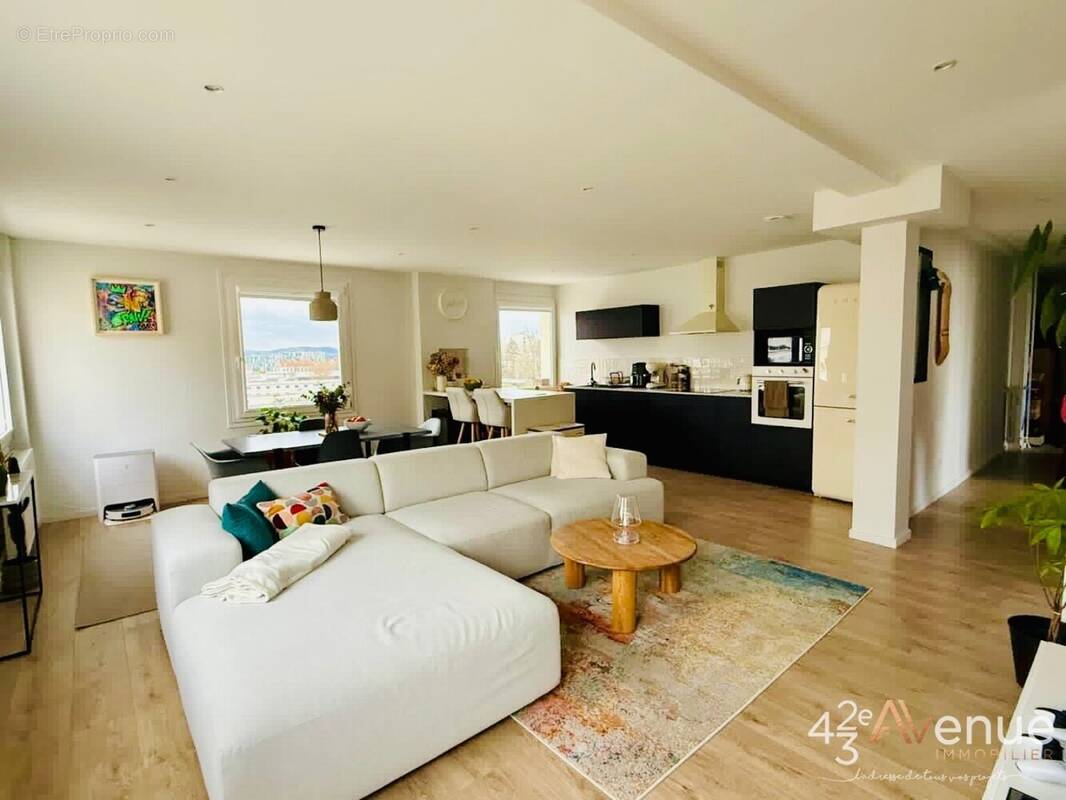 Appartement à SAINT-ETIENNE