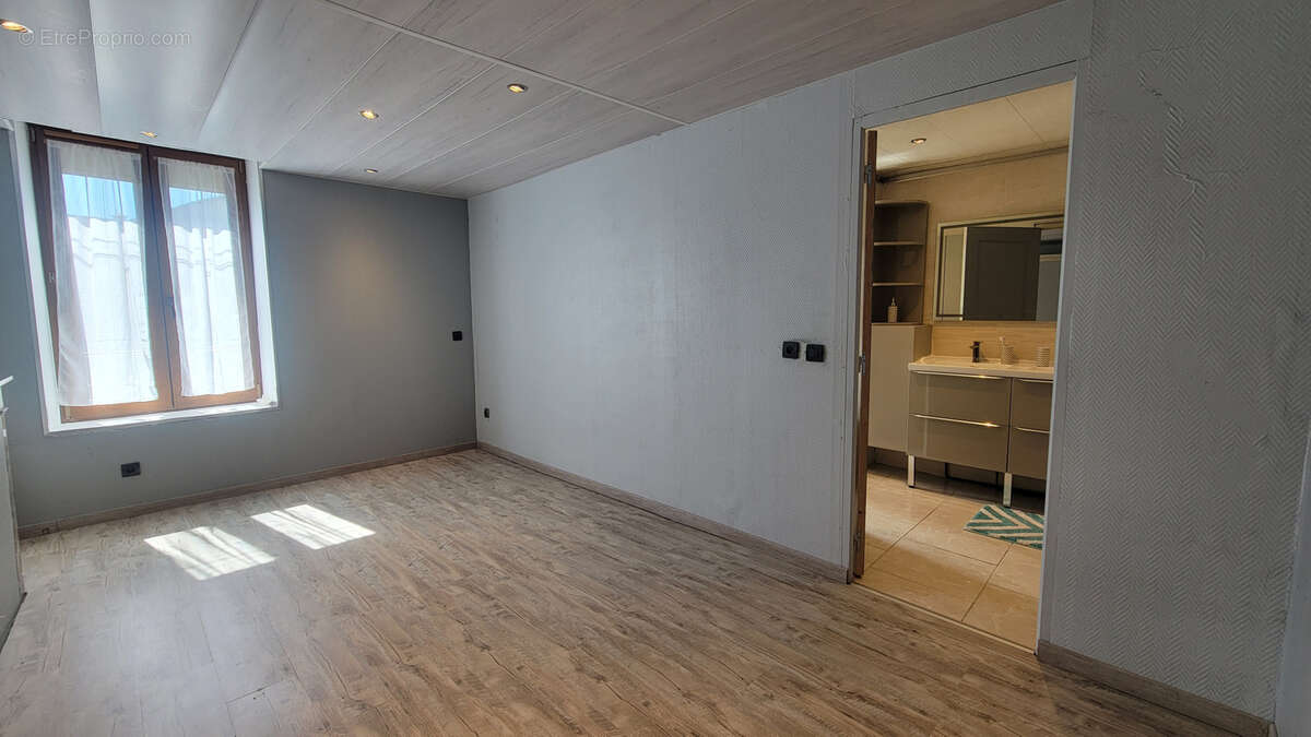 Maison à BRAY-SUR-SEINE