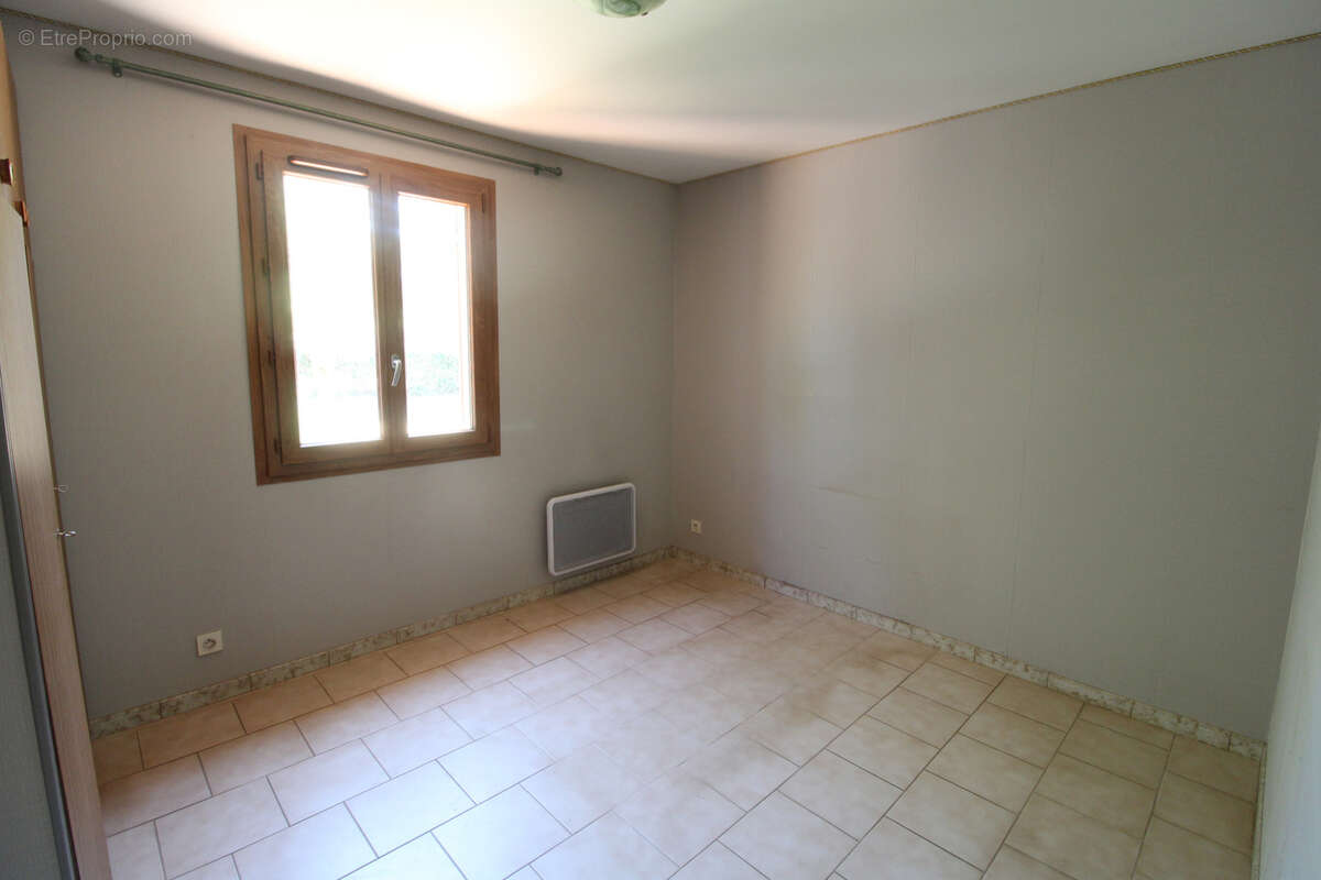 Maison à SAINT-SATURNIN-LES-APT