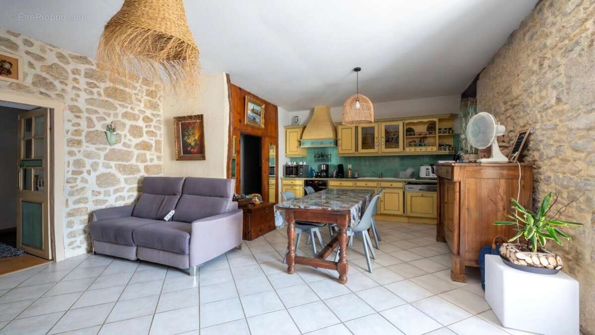 Secteur Gourdon - Bel ensemble immobilier en pierre sur 4ha2 ave - photo 10