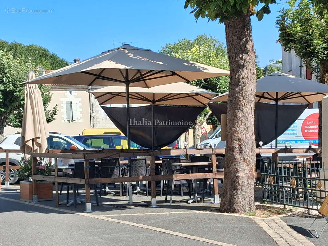 Fonds de commerce Pizzeria-Restaurant au cœur d'un village dynamique du Périgord - photo 3