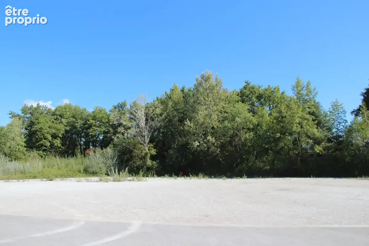 Photo Terrain à Scientrier au prix de 346 500€