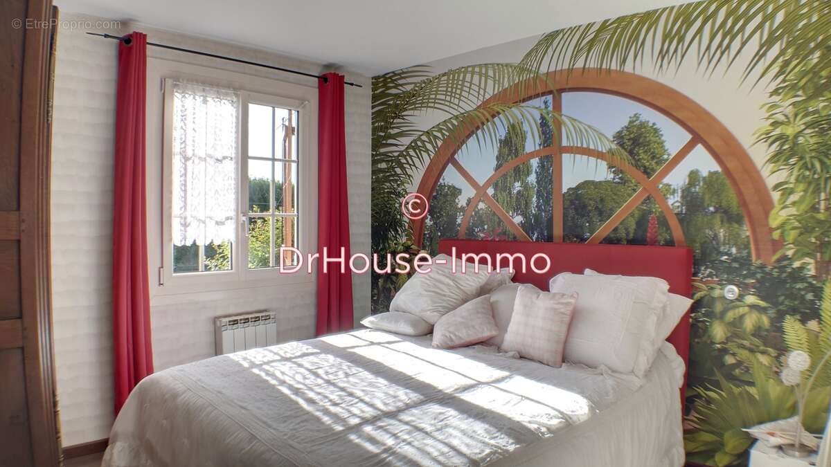 Maison à CONCHES-SUR-GONDOIRE