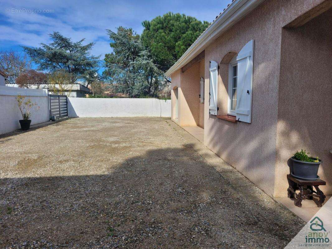 Maison à LABARTHE-SUR-LEZE