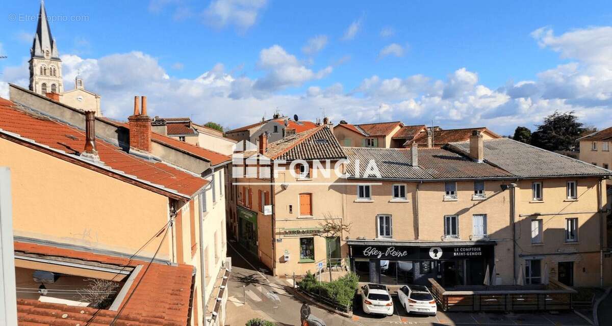 Appartement à SAINT-GENIS-LAVAL