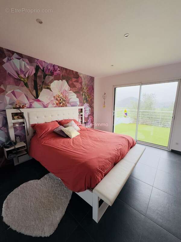 Maison à BRUAY-LA-BUISSIERE