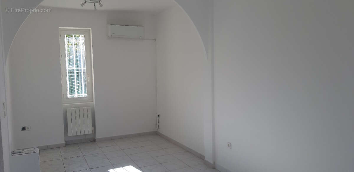 Maison à LE CASTELLET