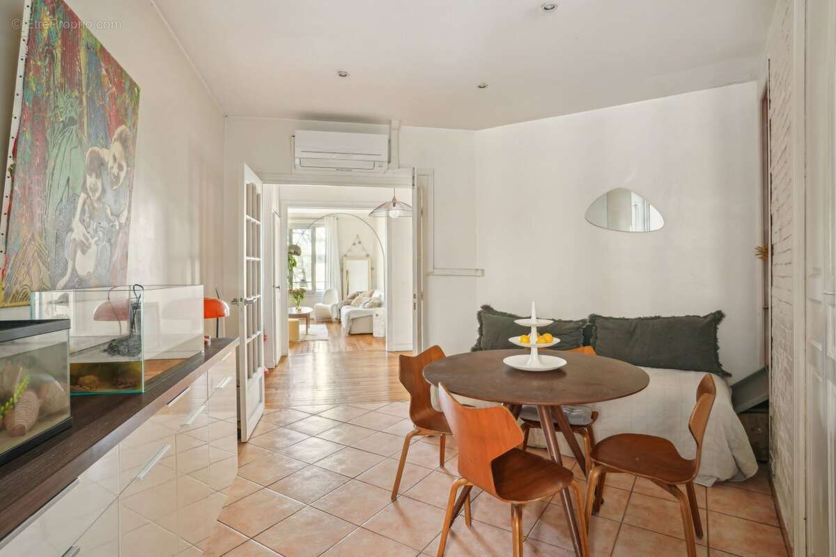 Appartement à PARIS-17E