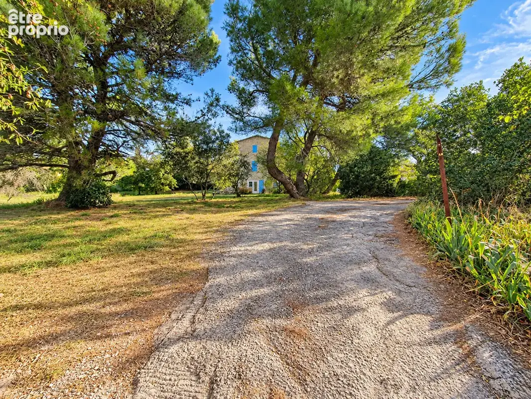 Photo Terrain à Vernegues au prix de 364 000€