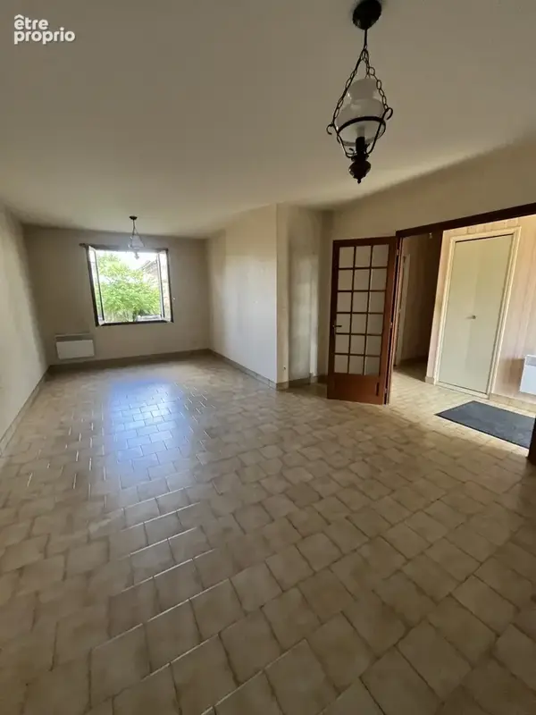 ref 112615 THOUARS Centre ville maison de plain pied type 4 avec jardin et garage - photo 6