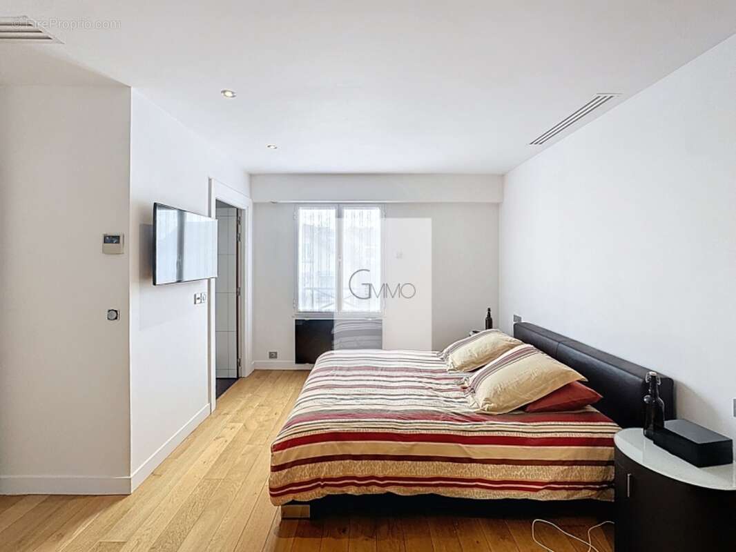 Maison à L'HAY-LES-ROSES